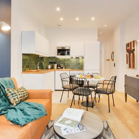 New And Renovated Amazing Flat In Heart Of Appartamento