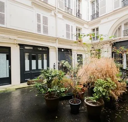 New And Renovated Amazing Flat In Heart Of Appartamento *